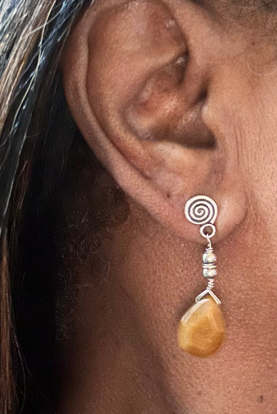 Serpentine Stone Faceted Briolette Drop Bead Earrings